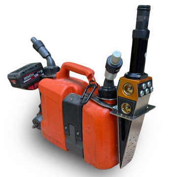 Tragesystem für Fällkeil | Husqvarna Kombikanister Tragesystem für Fällkeil | Husqvarna Kombikanister